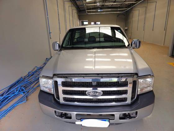 FORD F-250 3.9 XLT 4X2 CS DIESEL 2P MANUAL